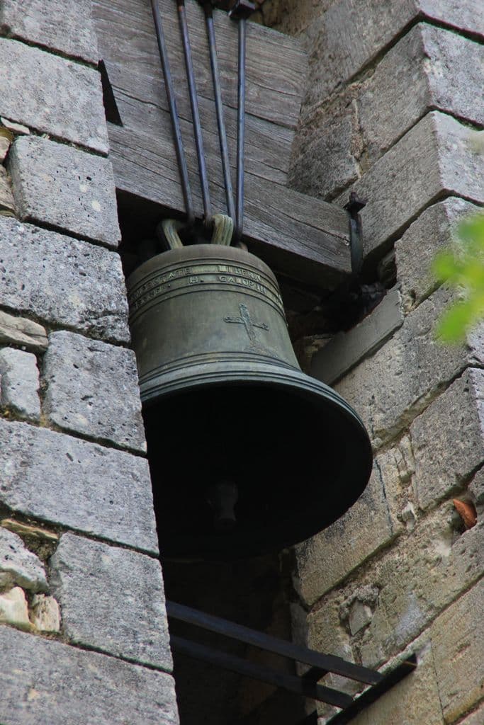 https://dignois.fr/Montfuron-paroisse/