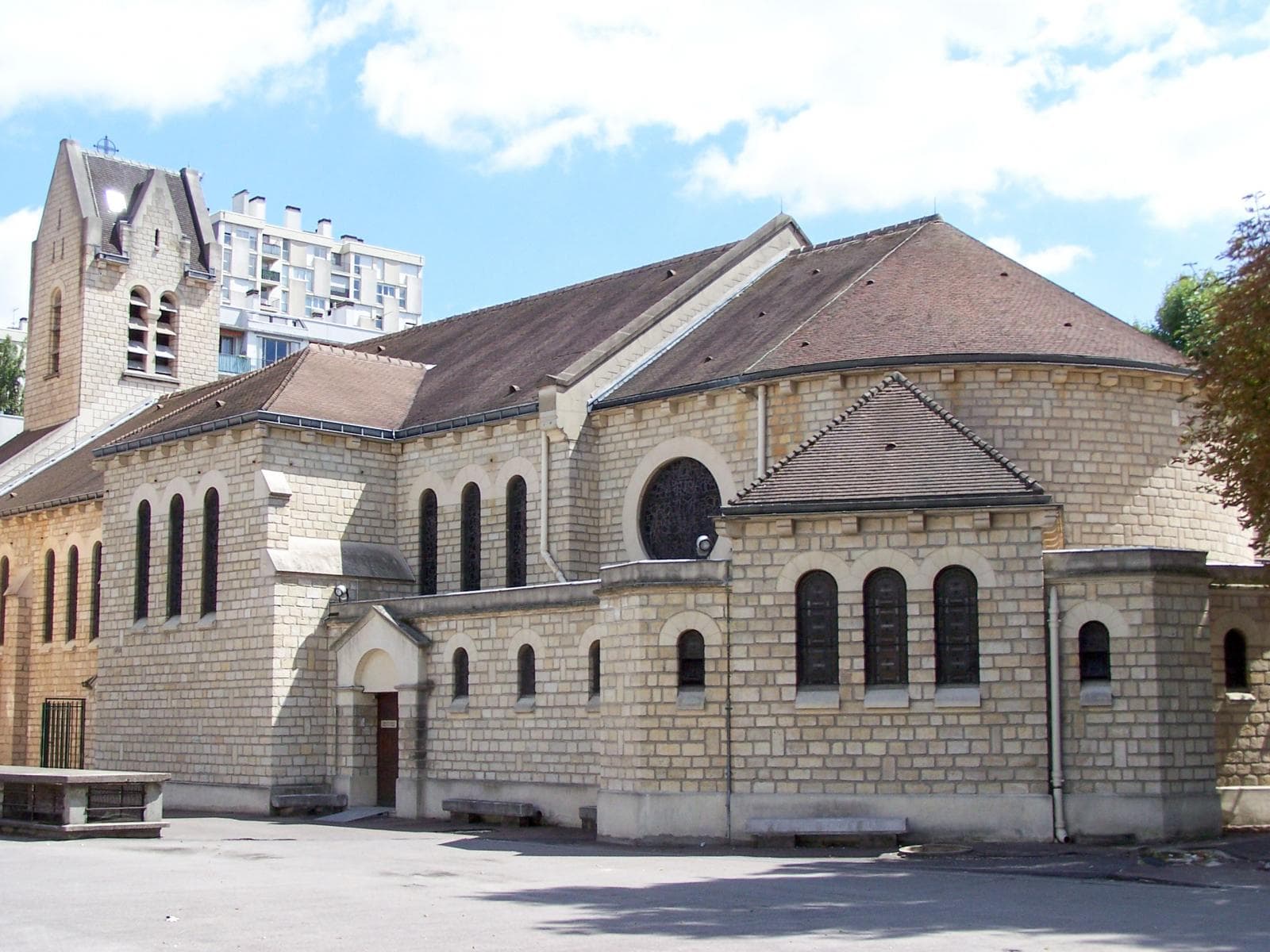 Paris 75020 - Église Notre Dame des Otages