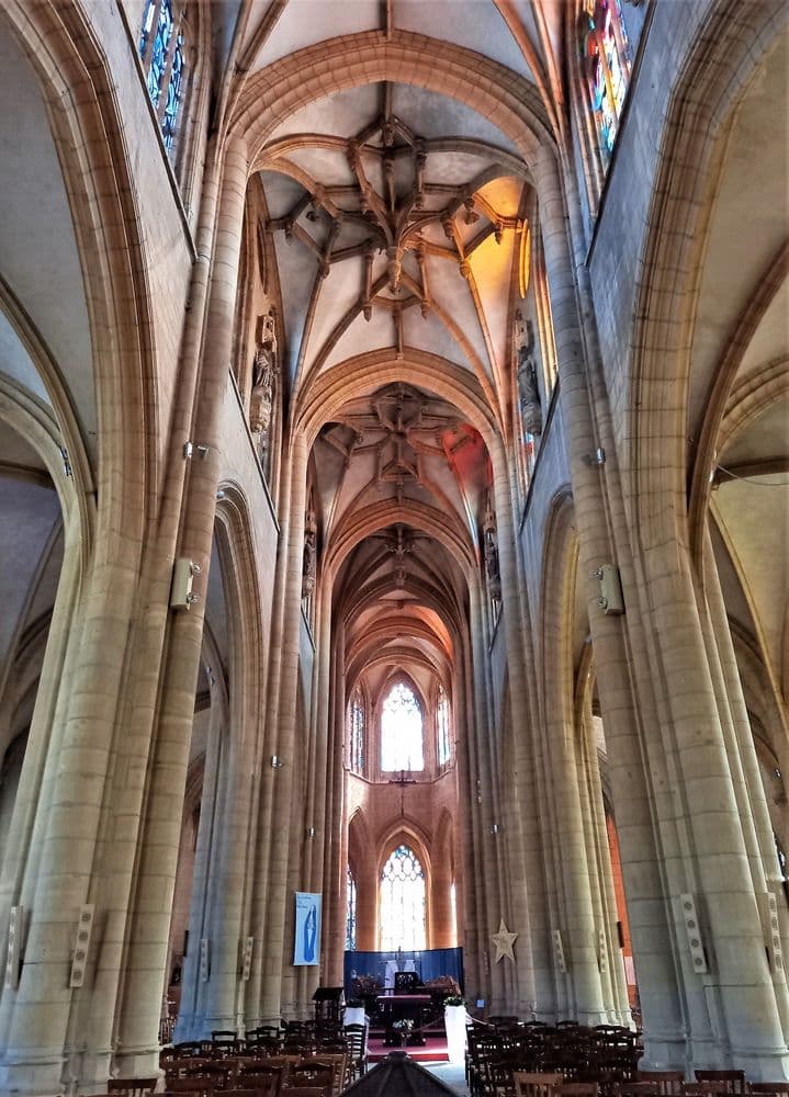 08000 Charleville-Mézières Wiki commons Cmcmcm1 Notre-Dame-d'Espérance_(8).jpg