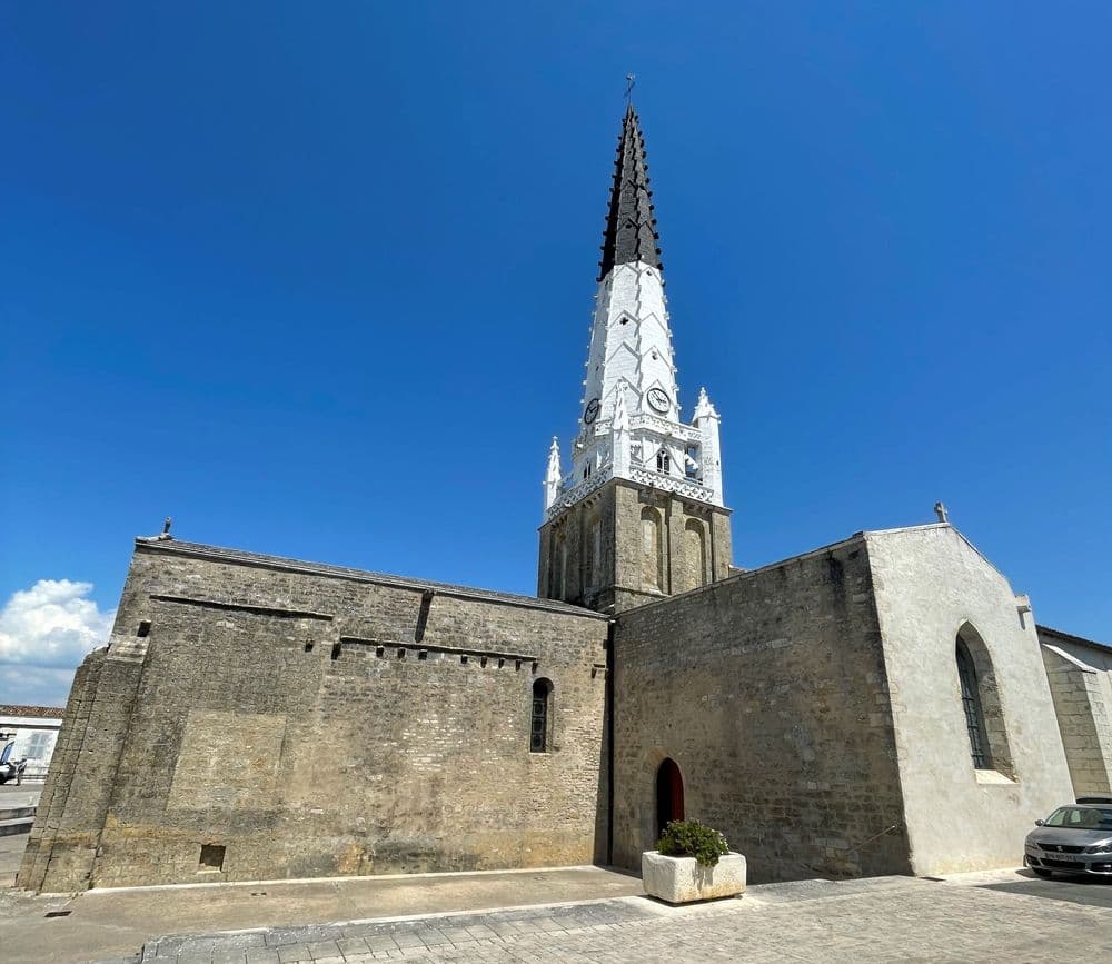 17590 ARS EN RE JF CHRISTINE BOYER 2 EXTlight.jpg