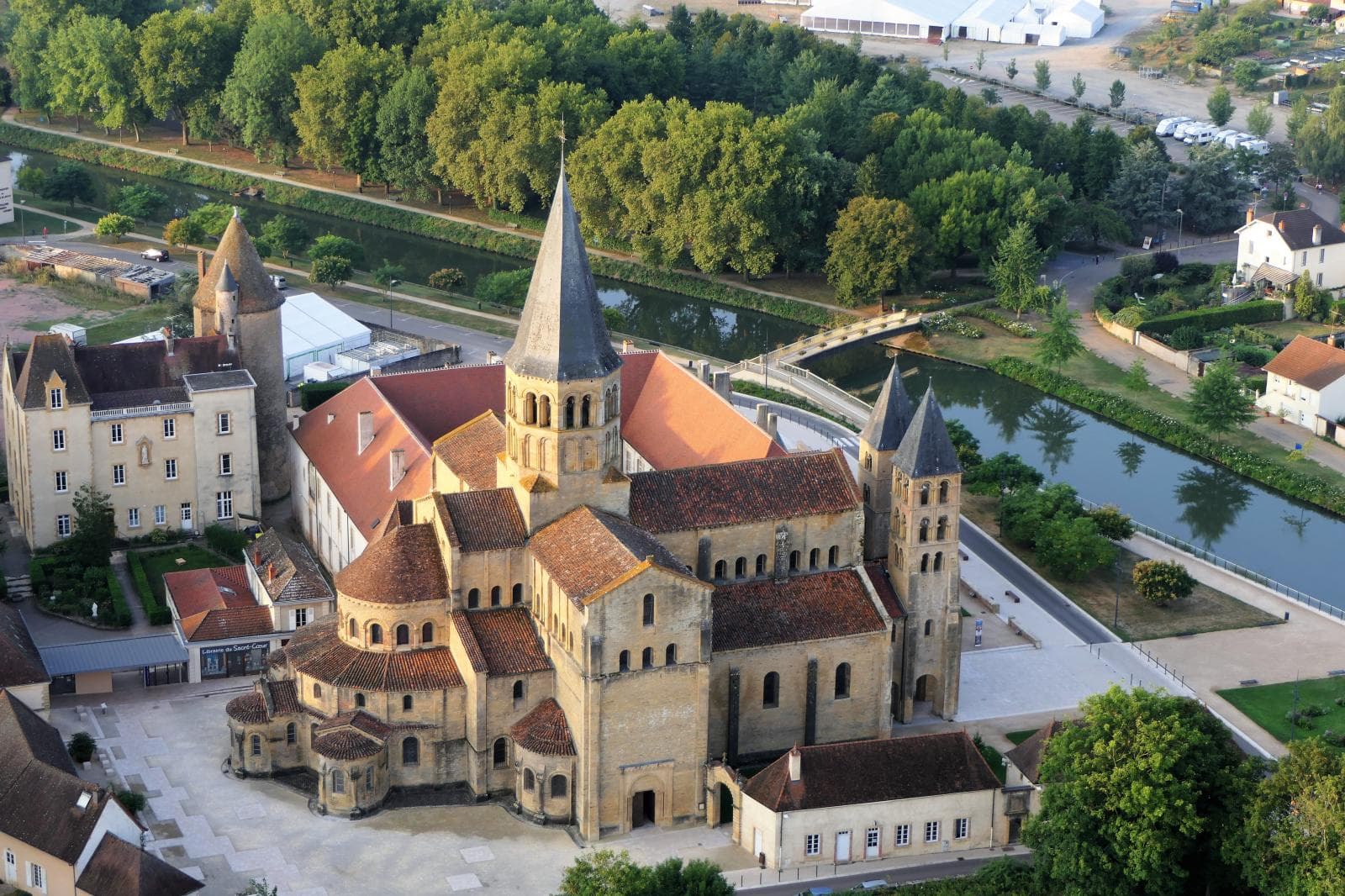 Paray-le-Monial - Basilique du Sacré-Cœur