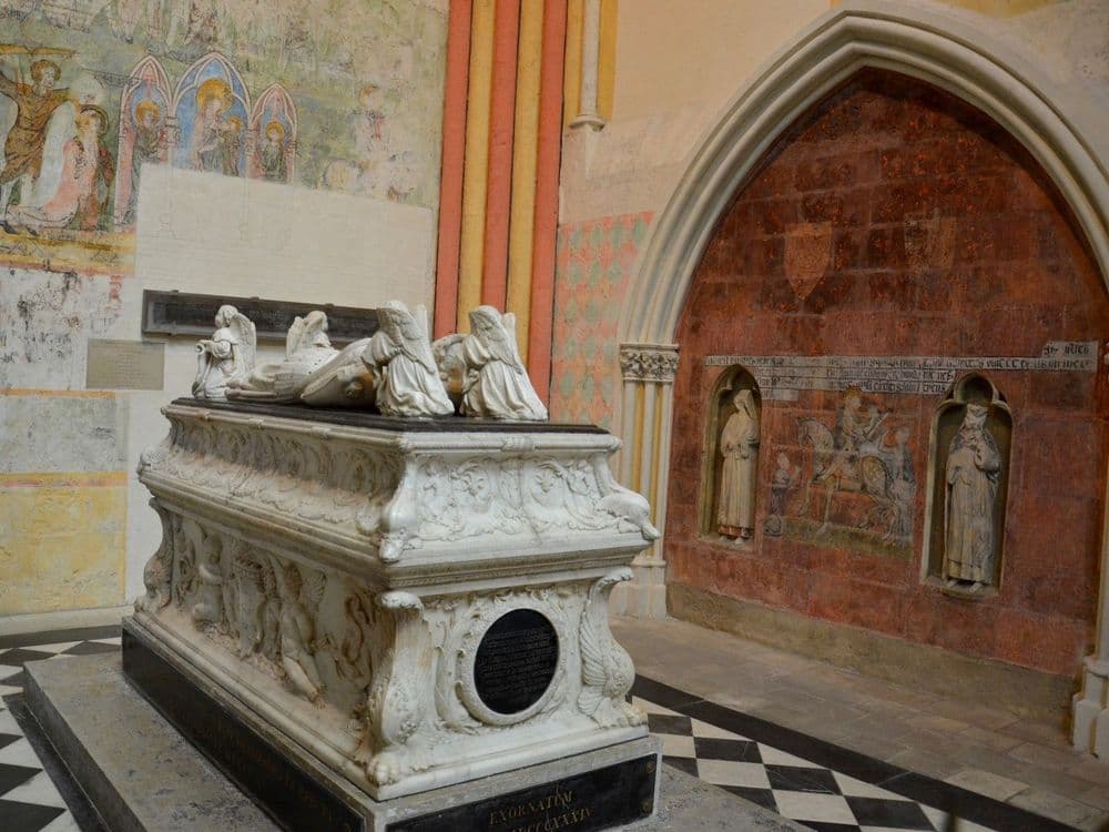 37000 TOURS Cathédrale wiki Christian Nicolas 01.jpg