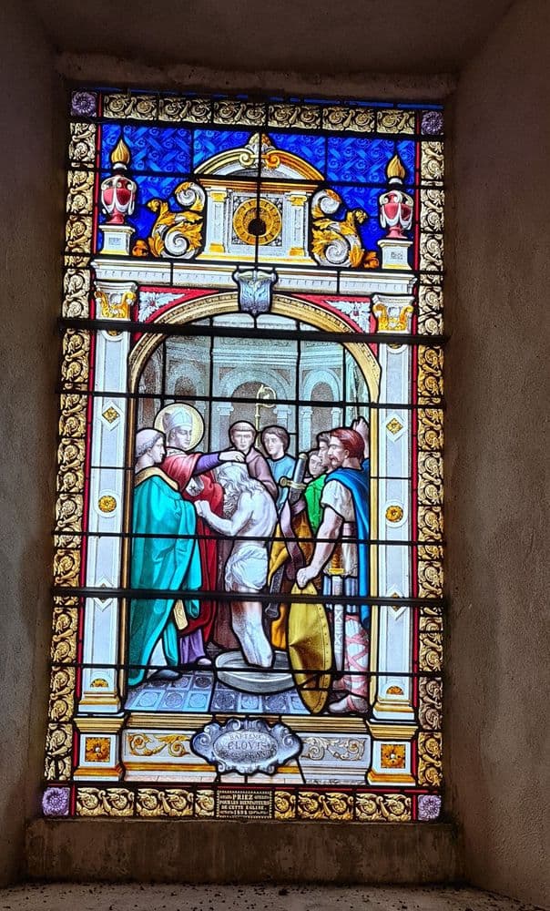 37420 AVOINE wiki vitrail .jpg