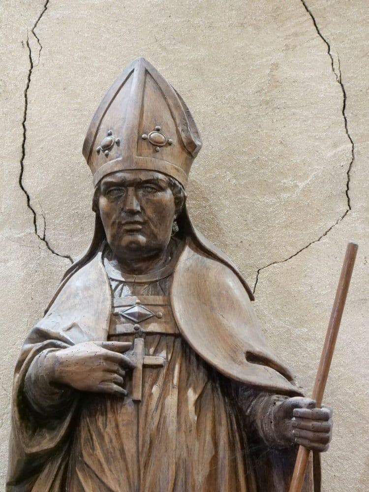 45240 la fertestaubin stmichel prtl45 statuestaignandetail.jpg