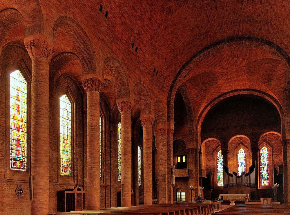 45500 Gien ste jeanne d'arc Flickr Patrick Light nef.jpg