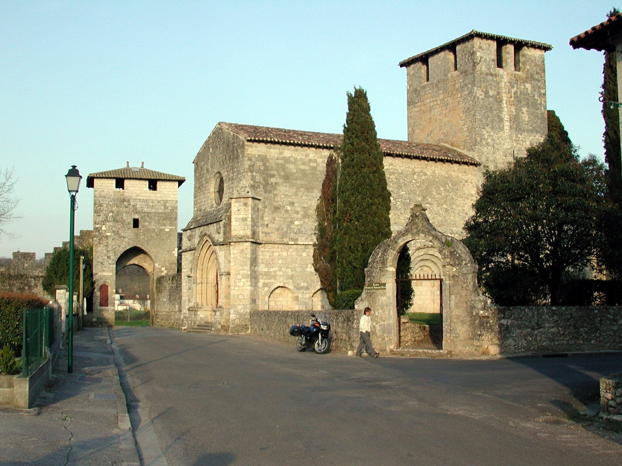 Vianne - Église St Christophe