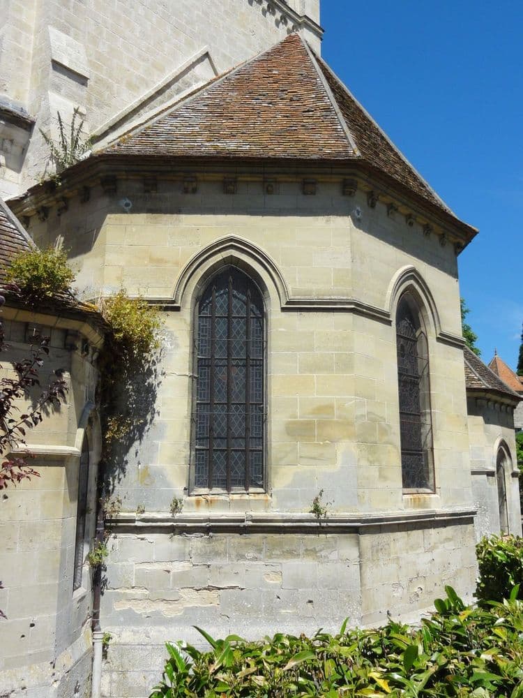 60750 CHOISY AU BAC Choisy-au-Bac_(60),_église_de_la_Sainte-Trinité,_absideWIKI Pierre Poschadel .jpeg