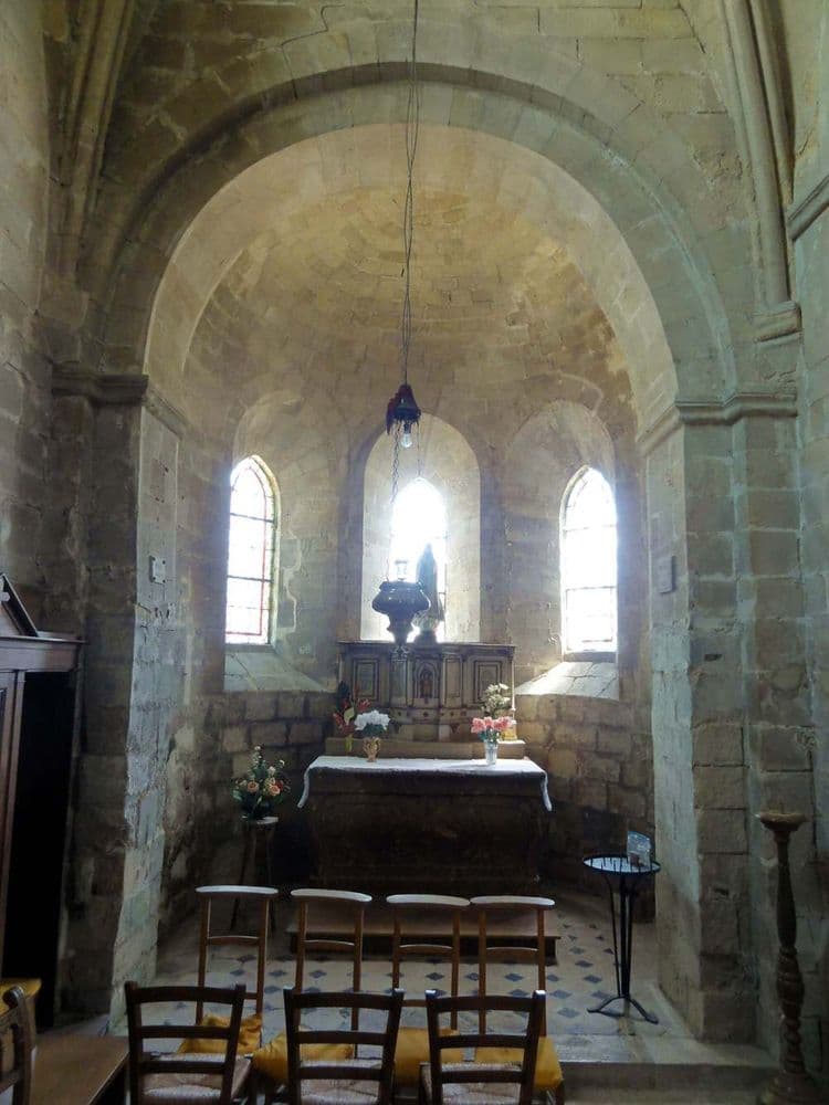 60750 CHOISY AU BAC Choisy-au-Bac_(60),_église_de_la_Sainte-Trinité,_croisillon_nord,_vue_vers_l'est_4WIKI Pierre Poschadel .jpeg