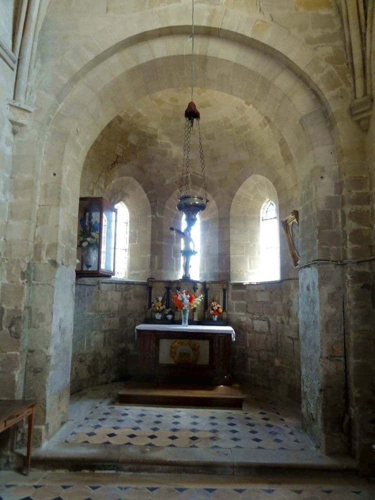 60750 CHOISY AU BAC Choisy-au-Bac_(60),_église_de_la_Sainte-Trinité,_croisillon_sud,_vue_vers_l'est_3 (1)WIKI Pierre Poschadel .jpeg