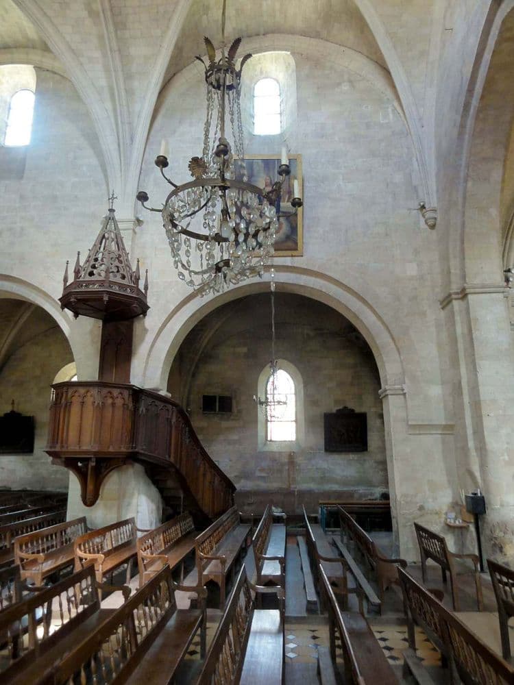 60750 CHOISY AU BAC Choisy-au-Bac_(60),_église_de_la_Sainte-Trinité,_nef,_3e_travée,_élévation_nordWIKI Pierre Poschadel .jpeg