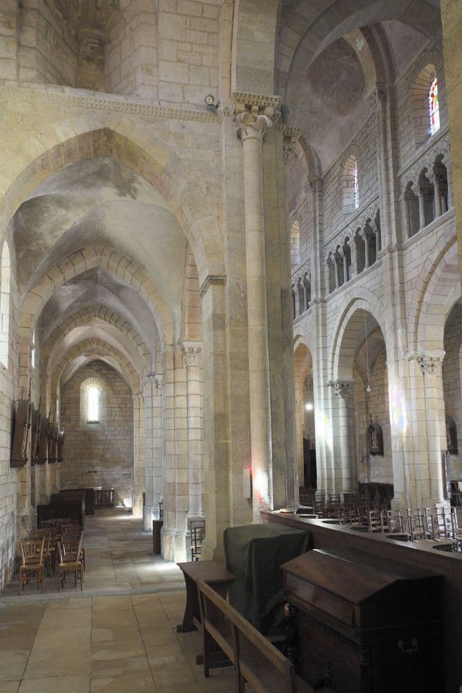 71110 Semur-en-BrionnaisWikicommons GFreihalter_Intérieur_492.jpg