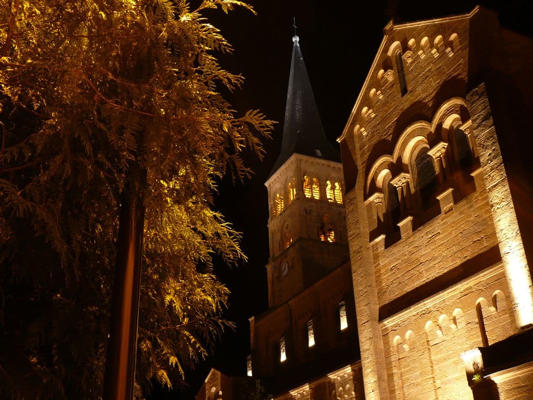 71120 Eglise soir de la Madeleine (2).jpg