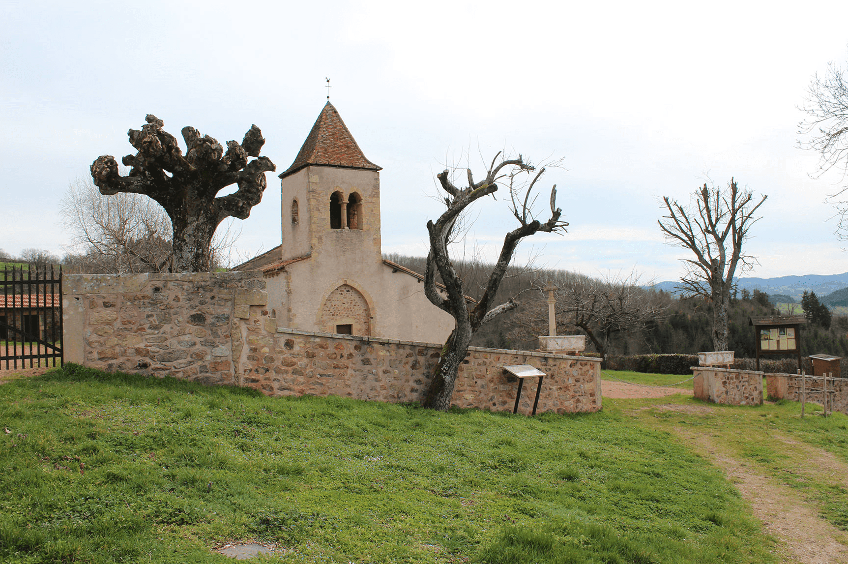 Chassigny-sous-Dun - Chapelle Saint-Symphorien ou Eglise du Vieux Bourg -
