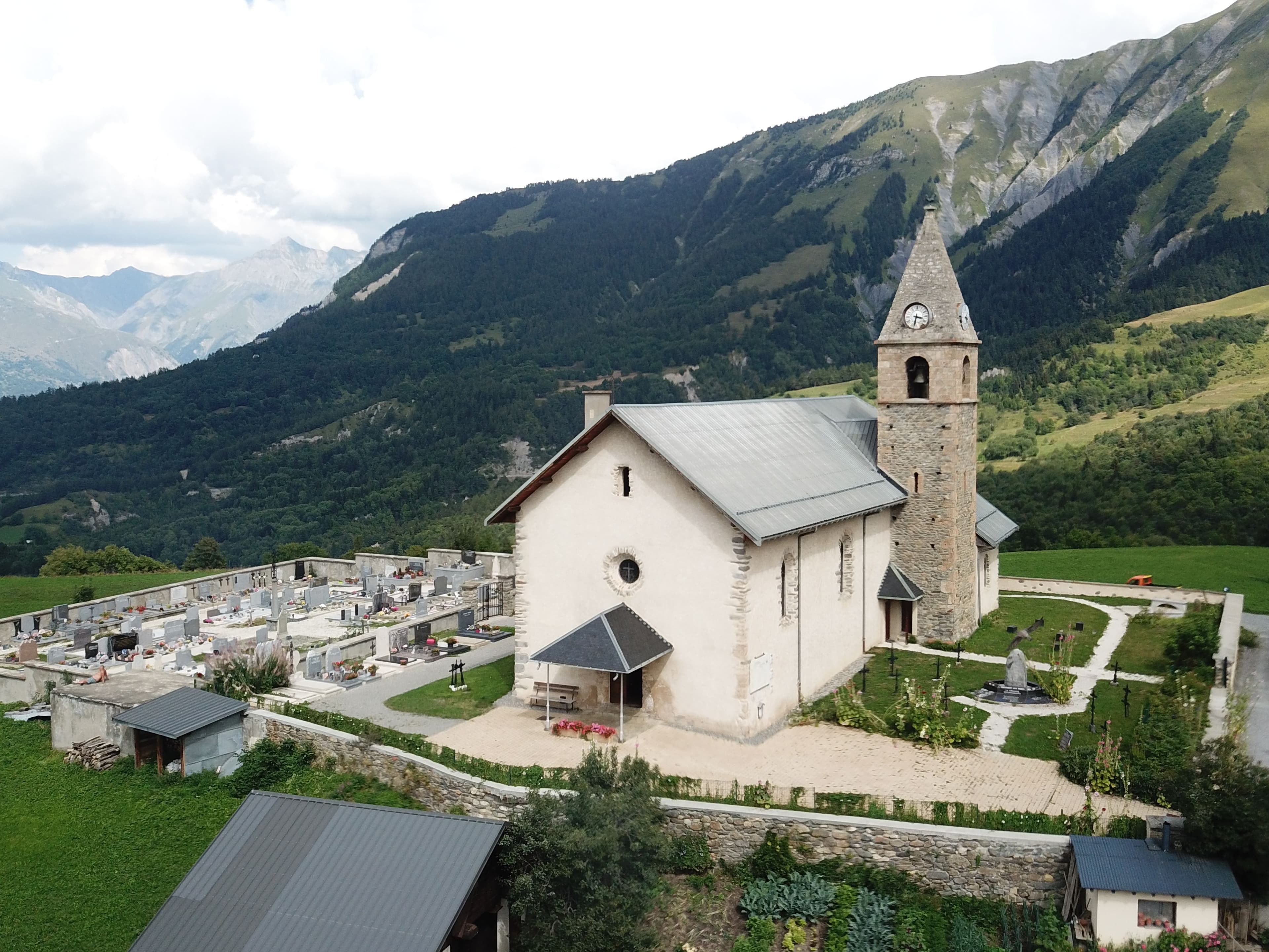 Montrond - Église St-Nicolas