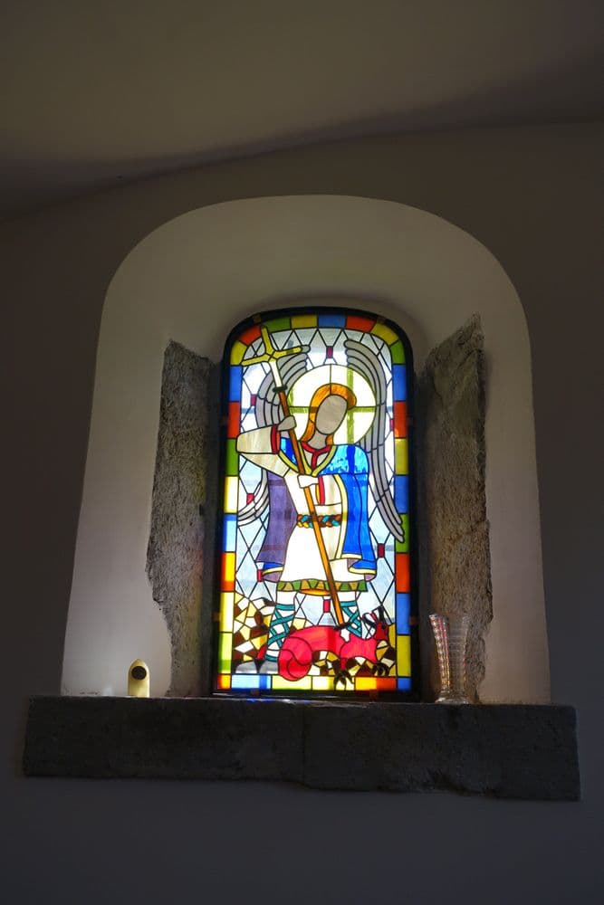 73630  JARSYstained-glass--chapel--walk-to-chapelle-saint-michel-archange-dite-de-la-lzine--jarsy--bauges_36789765073_o  Guilhem Vellut .jpg