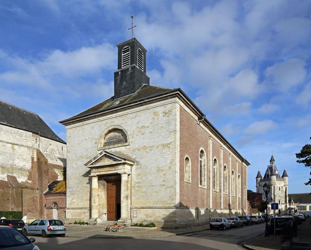 80120-Rue_Eglise_Saint-Wulphy_R01-WIKI-Marc-Ryckaert.jpg
