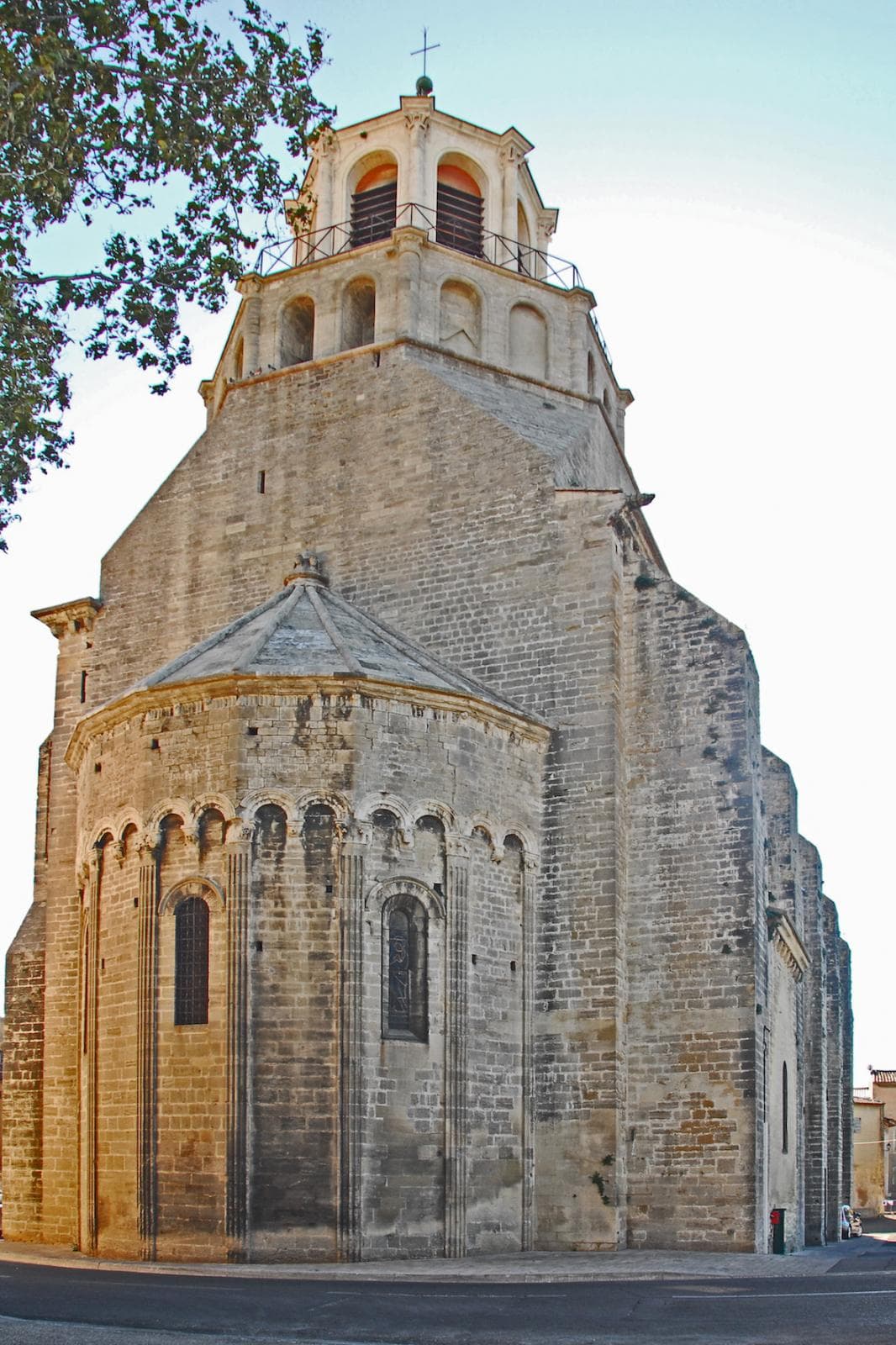 Le Thor - Église Notre-Dame du Lac