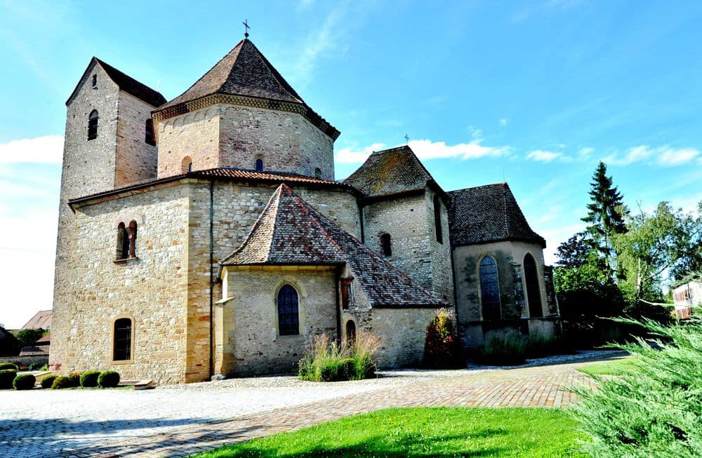 ABBATIALE-OTTMARSHEIM-EGLISE-ROMANE-CREDIT-AGENCE-MARS-ROUGE-MULHOUSE.jpg
