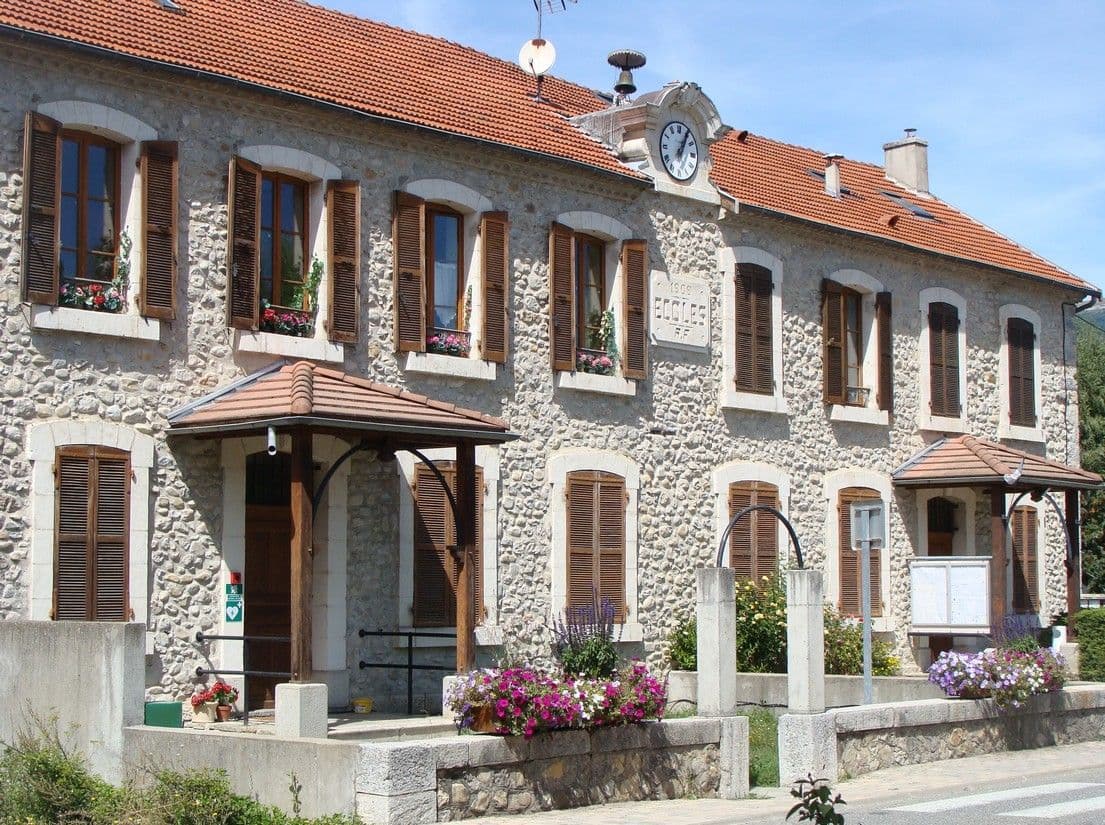 Aspremon05-mairie WIKI Fr.Latreille.jpg