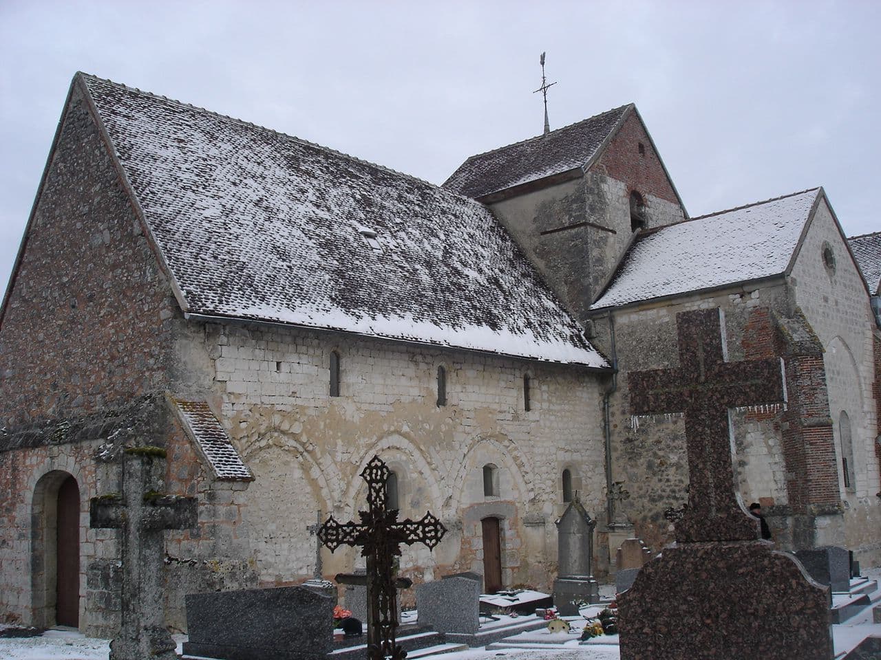 Connantray-Vaurefroy - Église St-Hilaire-et-Ste-Tanche