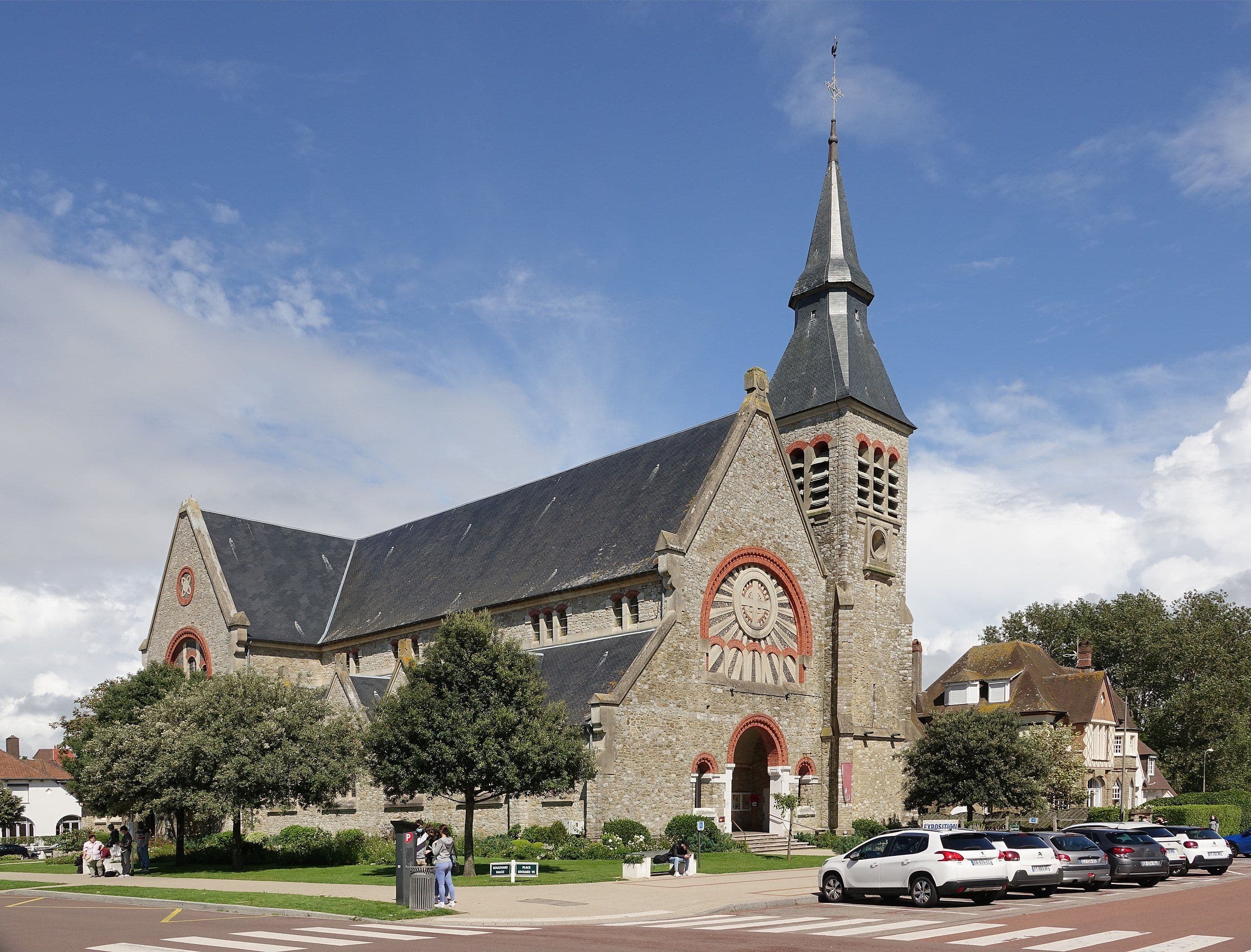 Le Touquet-Paris-Plage - Église Ste-Jeanne-d'Arc