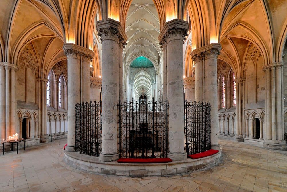 FLICKr PATRICK LISIEUX SAINT PIERRE lisieux-calvados---cathdrale-saint-pierre---dambulatoire_48526117981_o.jpg