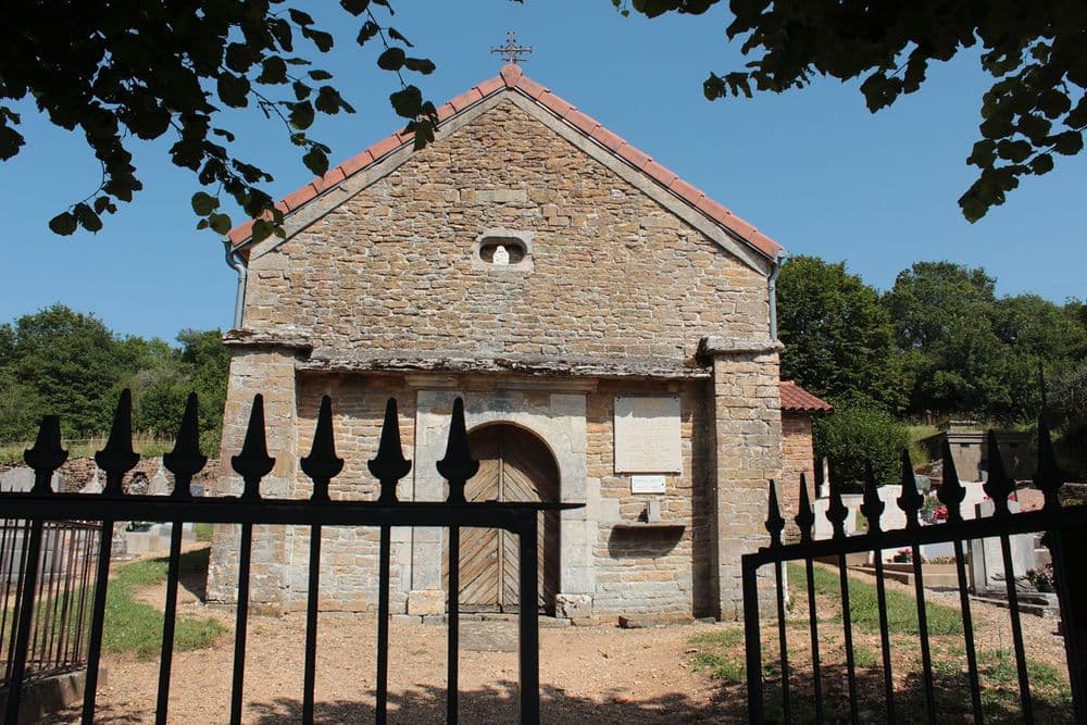 GrevillyEgliseExt_(2)WIKI MACON SUD CEP .jpg