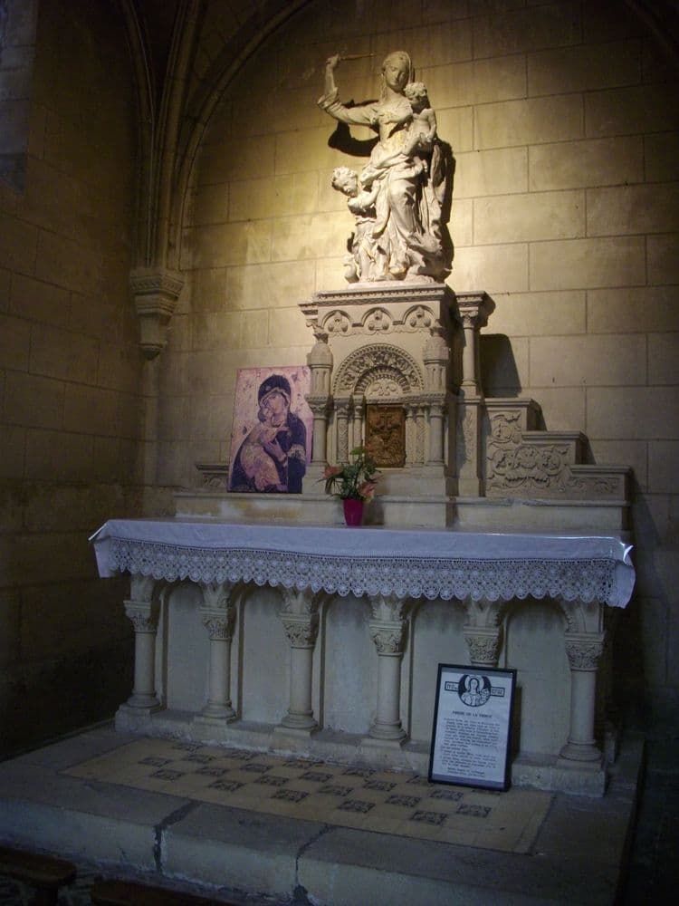 Langeais_-_église_Saint-Jean-Baptiste_(21)WIKI Fab5669 37130 LANGEAIS.  .jpg