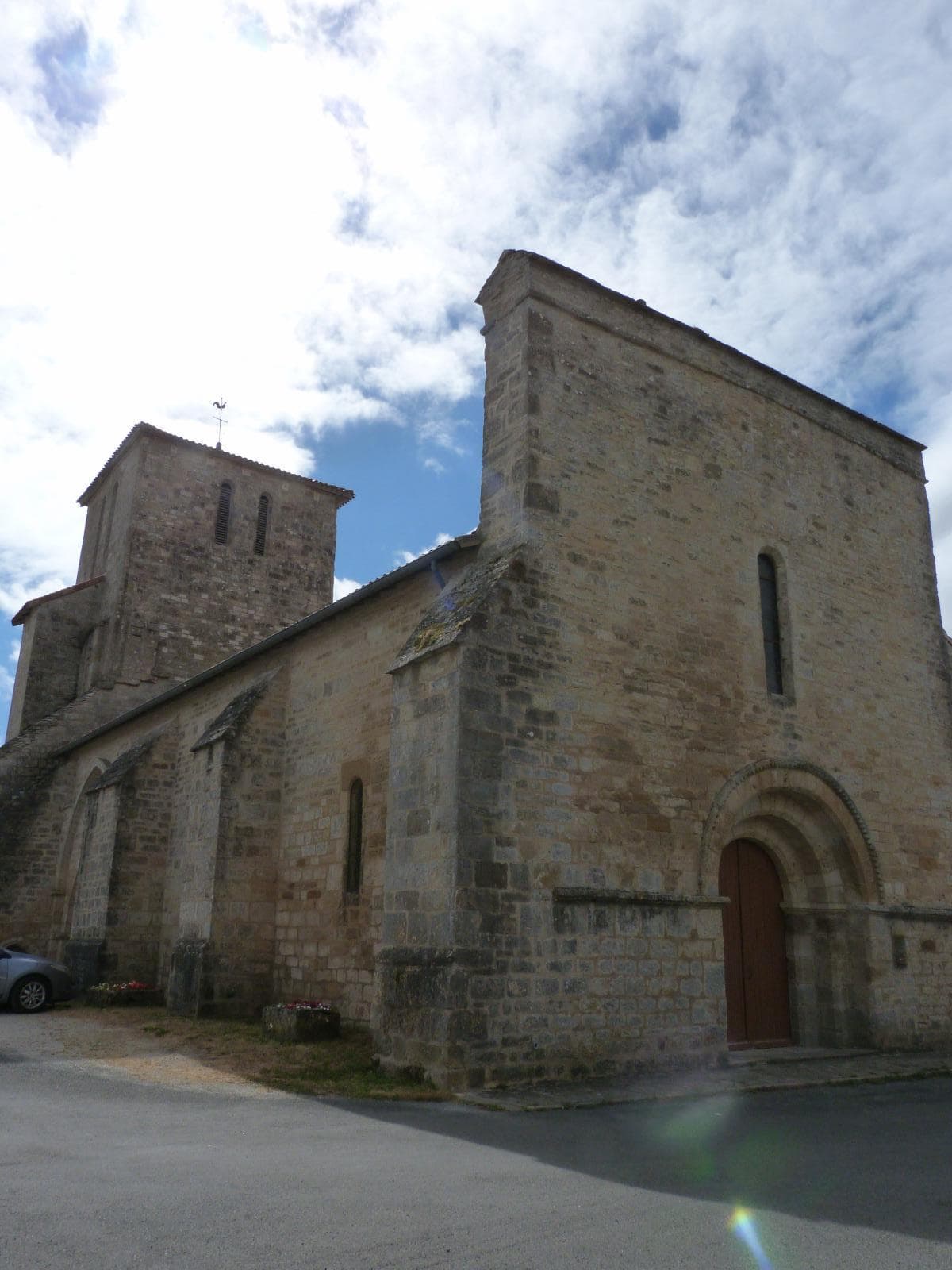 Villefagnan - Église Saint-Pierre