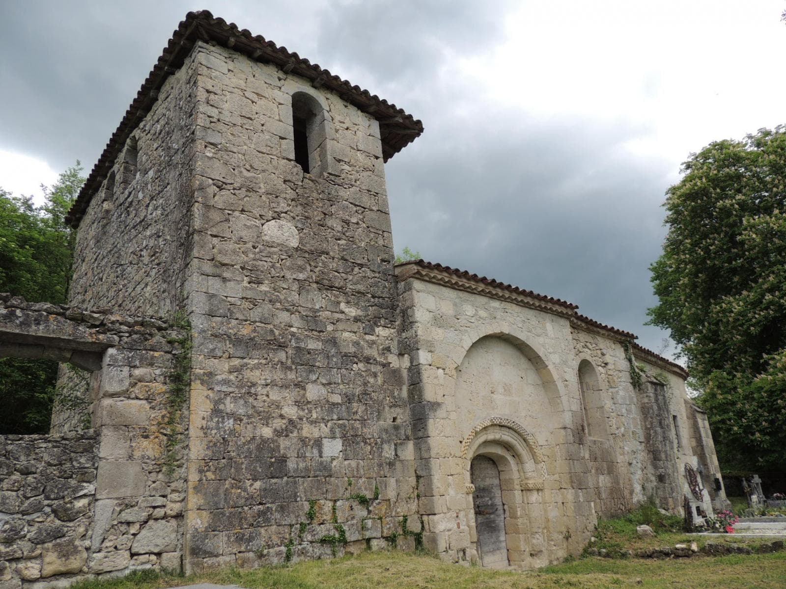 Frégimont - Église Sainte-Raffine-de-Gaujac