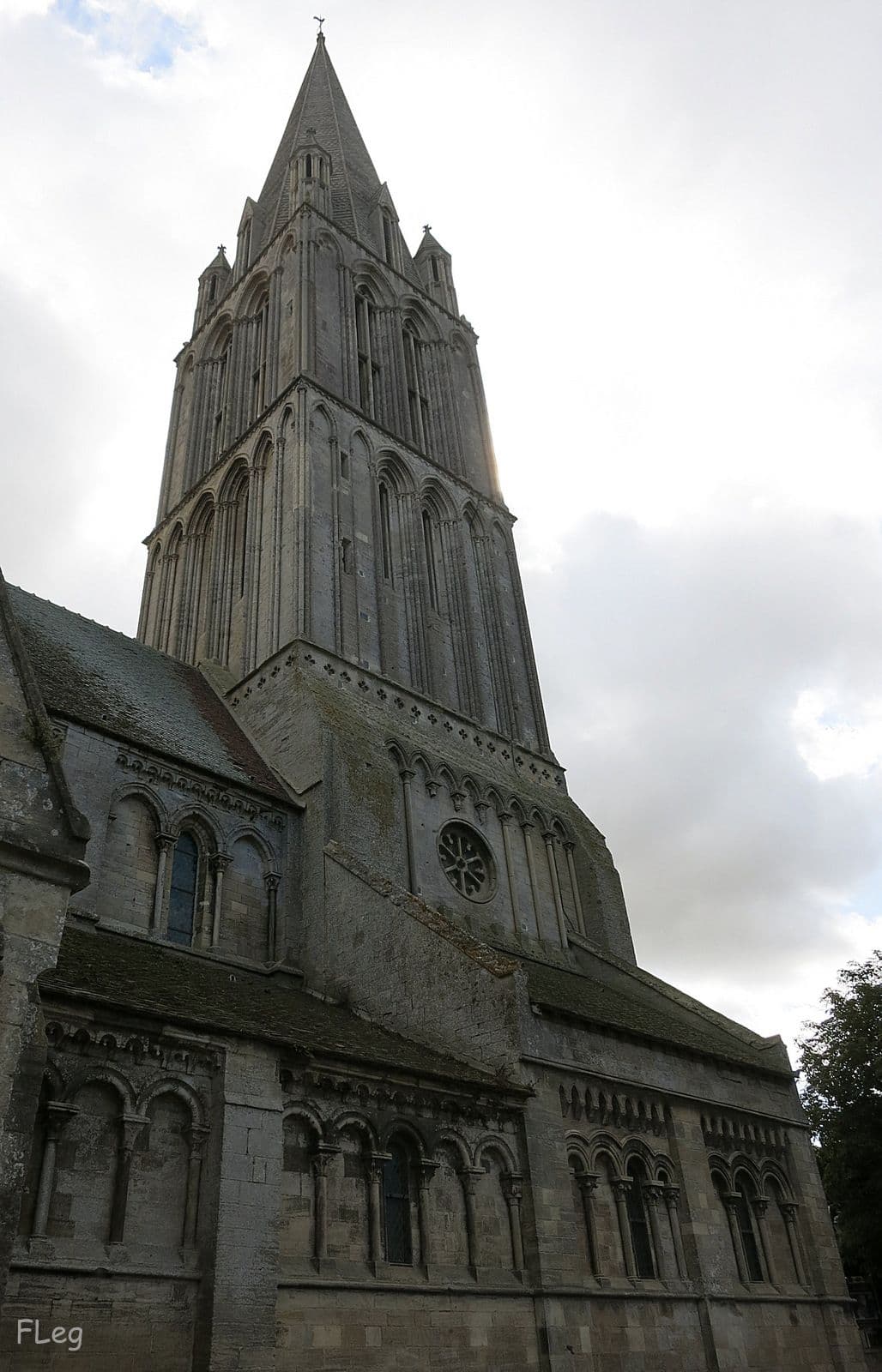 Bernières-sur-Mer - Église Notre-Dame de la Nativité