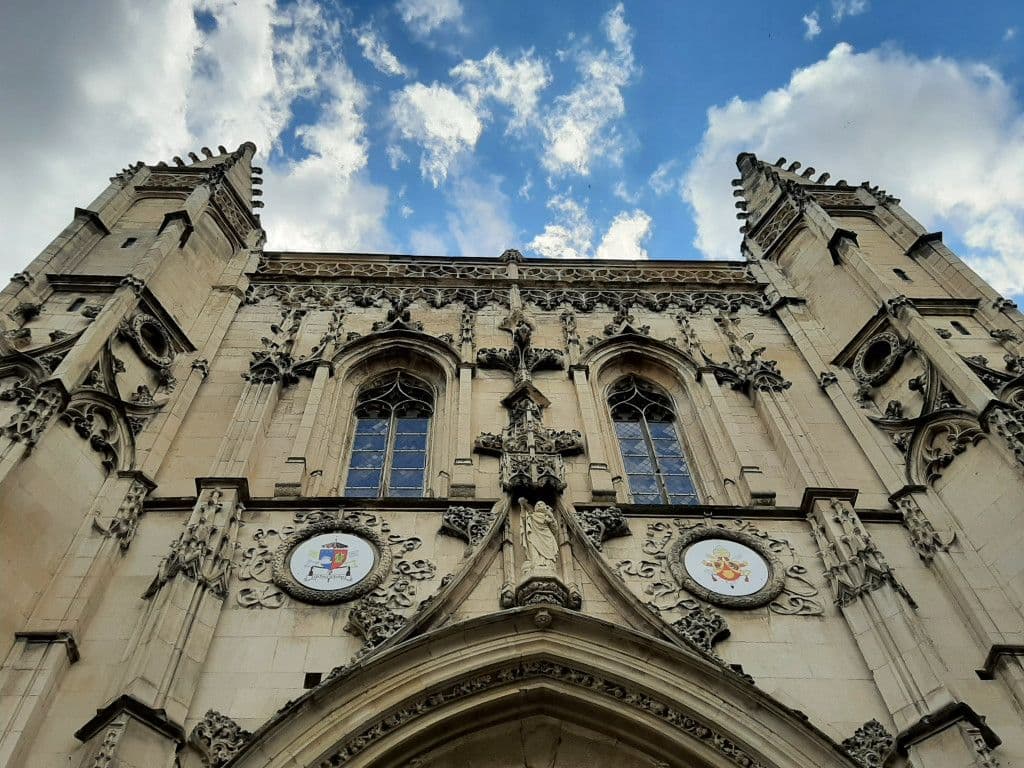 Avignon - Basilique Saint-Pierre