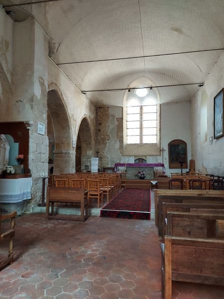 st-leonard-essonne-interieur.jpg